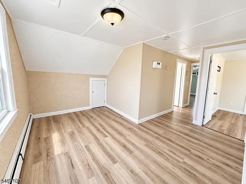 2 bed, 1.0 bath, $2,100 — Photo 2