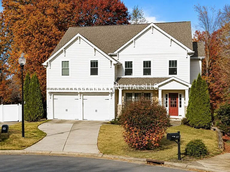 8003 Rittenhouse Cir — Photo 1