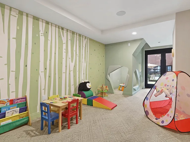520 W 43rd St #34B — Photo 18