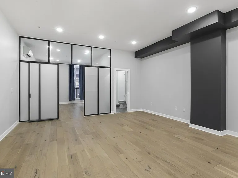 257 N 3rd St #2 — Photo 3
