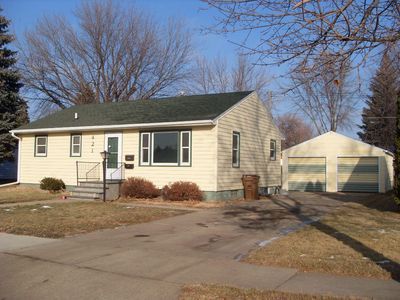 421 Jefferson Blvd SE, Huron, SD, 57350
