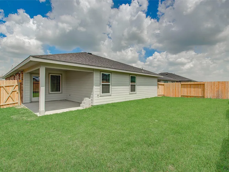 7911 Murciana Dr — Photo 34
