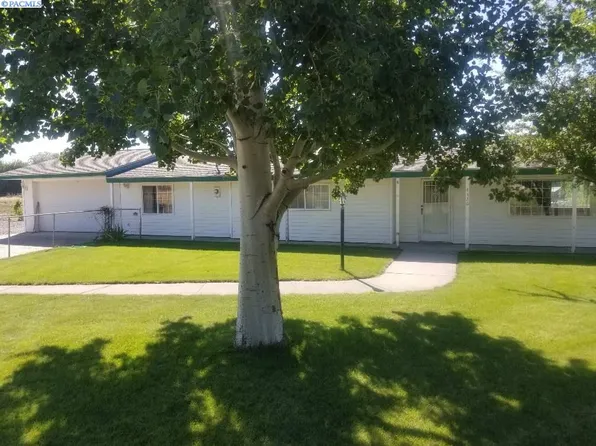 4520 Walker Way, Pasco, WA 99301