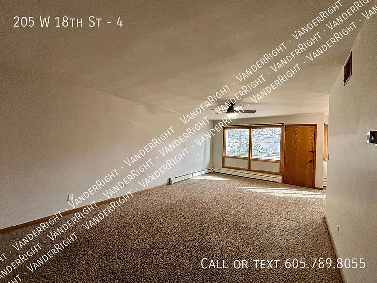 205 W 18th St — Photo 31
