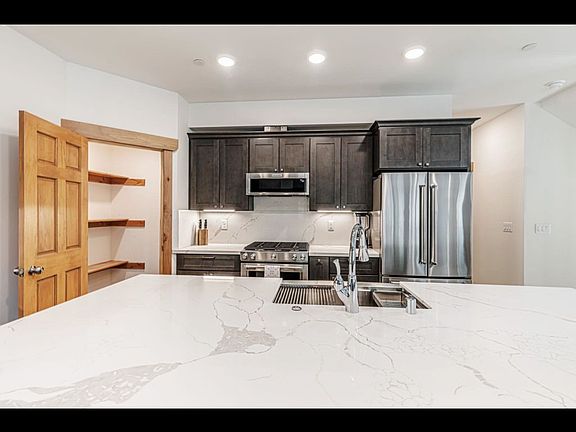 2nd image of 6872 Timber Ln