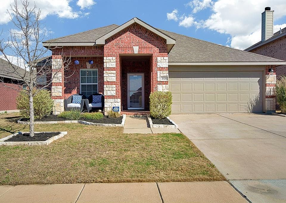 1st image of 2121 Barracks Dr