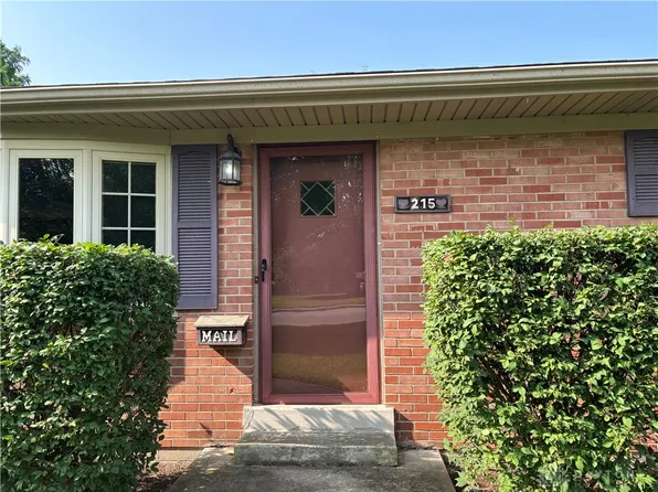 215 W Martindale Rd, Englewood, OH 45322