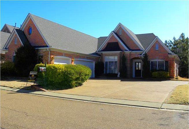 568 Warwick Willow Ln, Collierville, TN 38017
