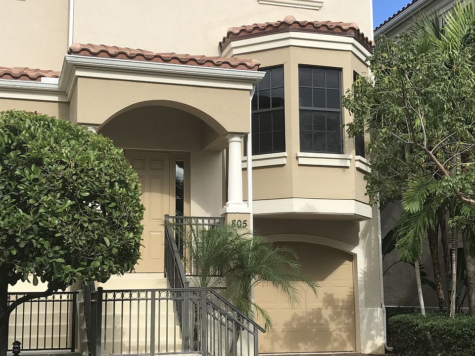 1st image of 805 Del Sol Cir