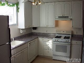 2nd image of 65 Argyle Dr