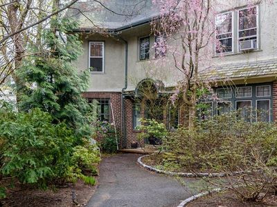 5 Chauncy Ter #2, Cambridge, MA, 02138