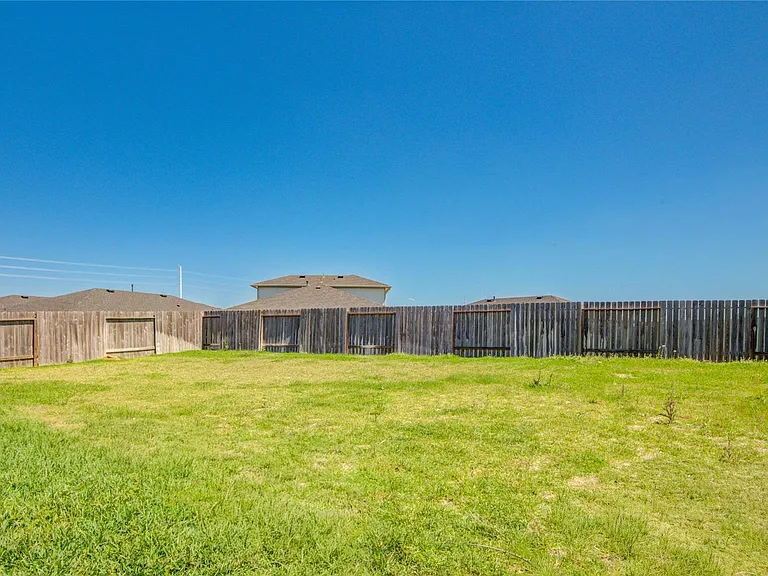 29847 Reagans Ranch Dr — Photo 32