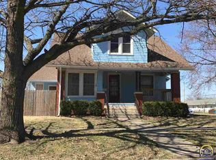 202 S 5th St, Burlington, KS 66839
