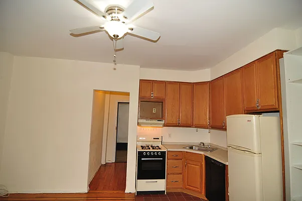 Sold by CENTURY 21 Sunny Gardens Realty, Inc. | media 4