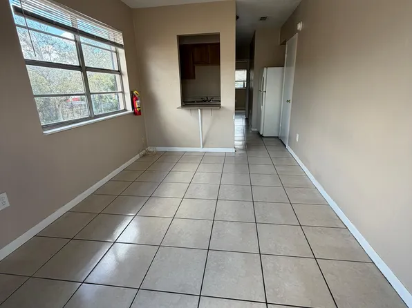 8923 N 40th St, Tampa, FL