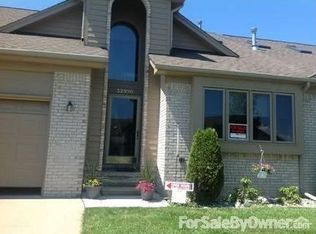32990 Whispering Ln, Chesterfield, MI 48047