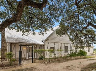 48 Holiday Rd, Comfort, TX 78013