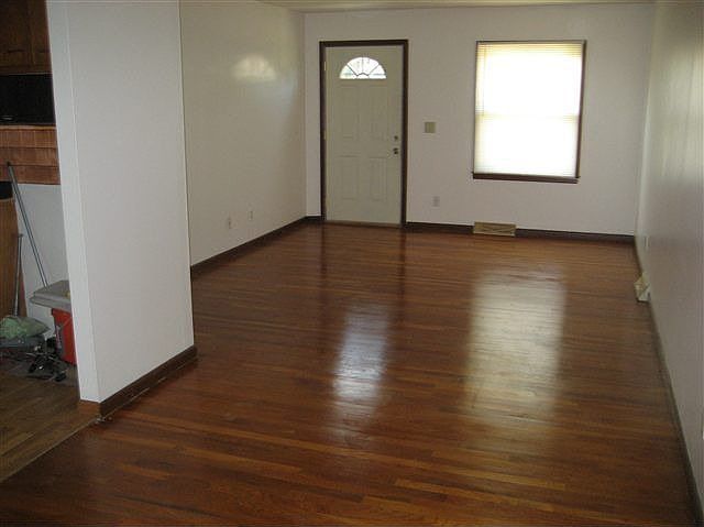2nd image of 1116 SE 36th St
