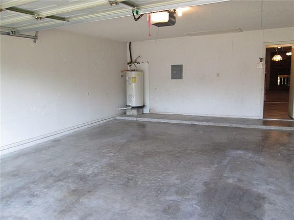 5th image of 1006 Vera Ct