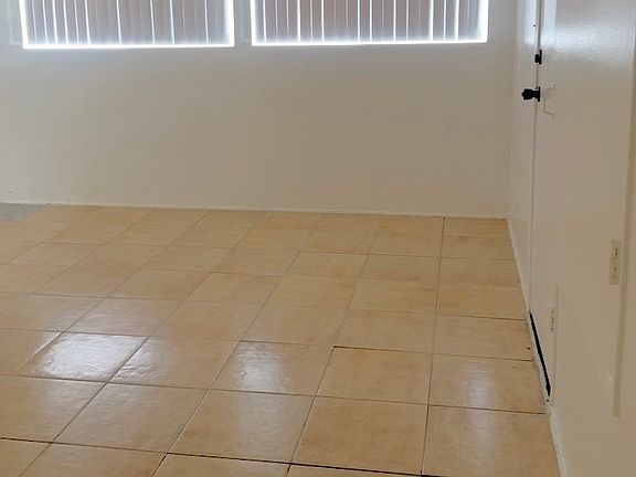 4th image of 7319 Variel Ave APT 6