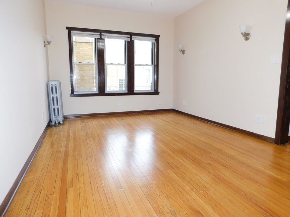 1st image of 1319 W Touhy Ave #18