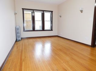 1319 W Touhy Ave #18, Chicago, IL 60626