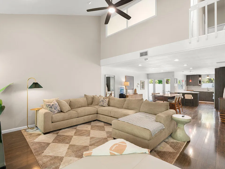 2956 Florida Blvd