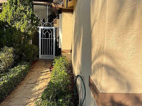 2nd image of 10733 Royal Caribbean Cir