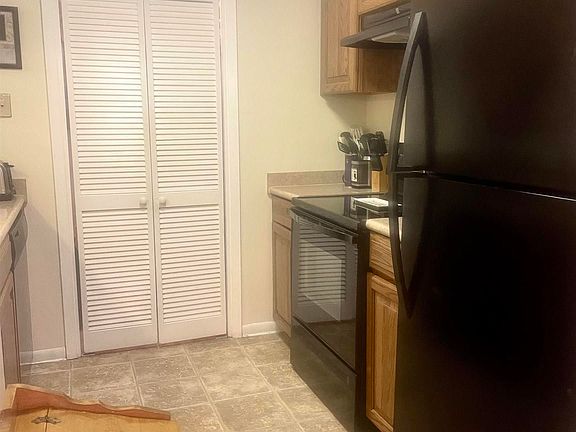 4th image of 1110 Audubon Ave APT 9