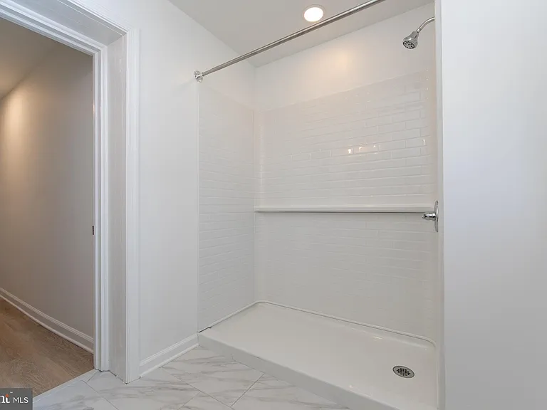 9 E Holly Ave #4 — Photo 17