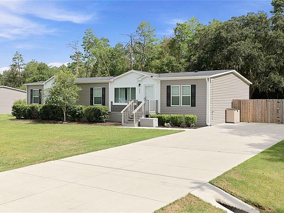 3rd image of 122 SE 70TH CIRCLE
