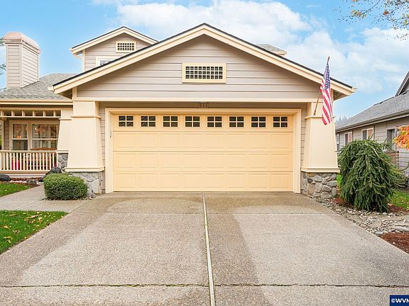 3rd image of 644 Creekside Dr SE