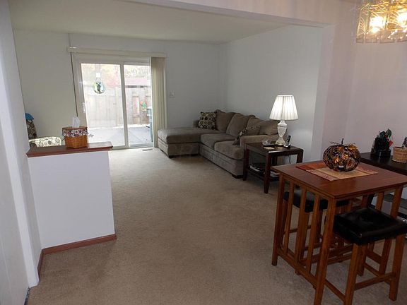 3rd image of 2315 Woodbrook Cir N