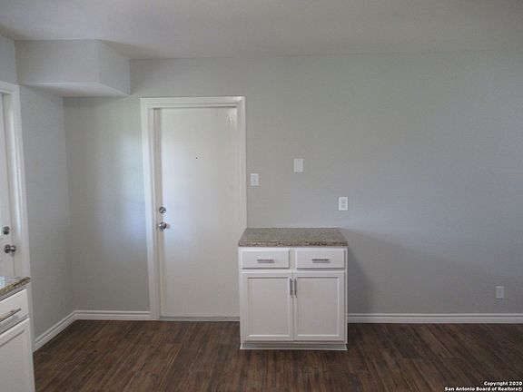 4th image of 4122 Diamondhead DR.