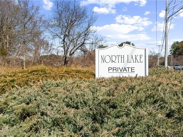 64 North Lake Drive #E1, Hamden, CT 06517