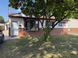 32068 Palmer Rd, Westland, MI 48186