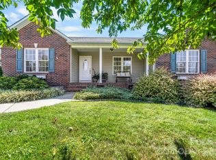 4391 33rd Street Ln NE, Hickory, NC 28601