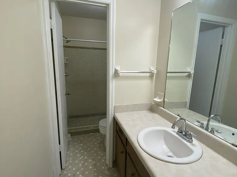 4532 Hillside Dr — Photo 6