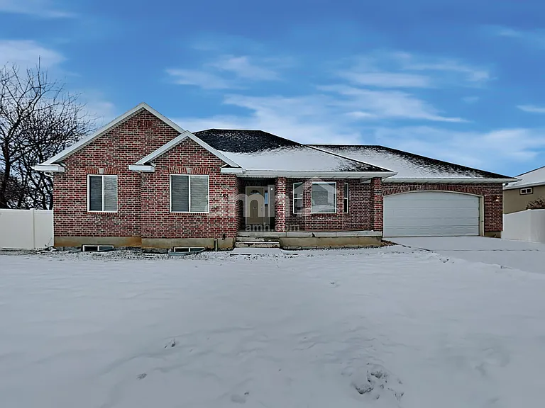 1245 E 640 S — Photo 1