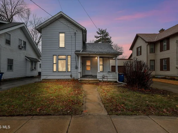 216 Buttonwood Ave, Bowling Green, OH 43402