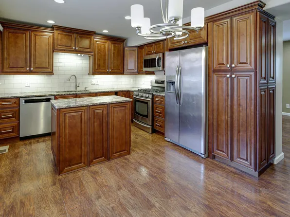 2011 Edward R Danner Plz, Omaha, NE 68110