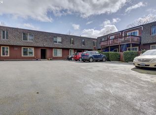 8833 N Syracuse St APT 10, Portland, OR 97203