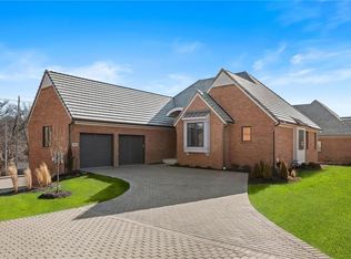 1901 W 114th St, Leawood, KS 66211