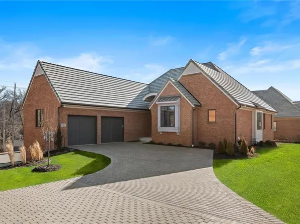 1901 W 114th St, Leawood, KS 66211