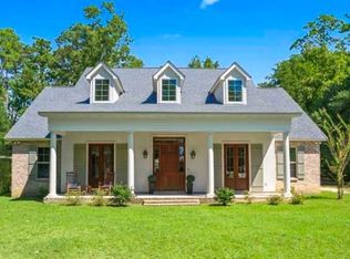 2225 Labarre St, Mandeville, LA 70448