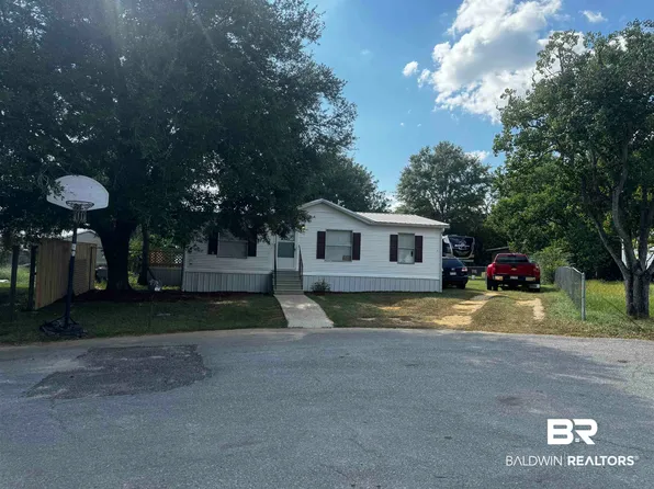 195 Robin Cir, Robertsdale, AL 36567