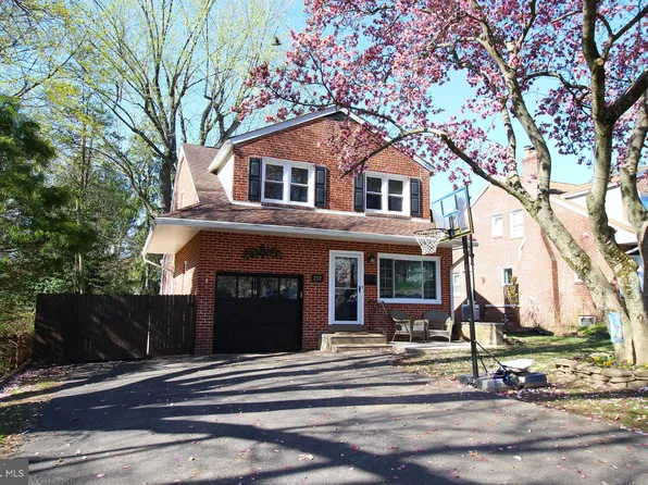 2112 Woodland Rd, Abington, PA 19001