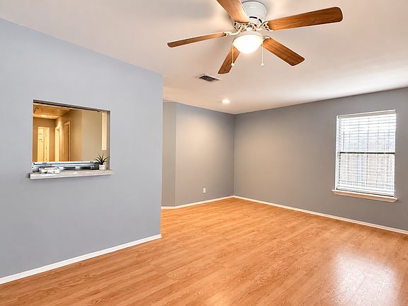 2nd image of 1412 Stanford St