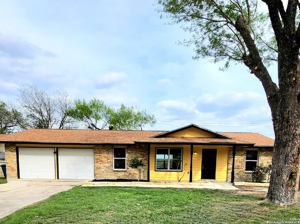 1918 WILSONS CREEK ST, San Antonio, TX 78245