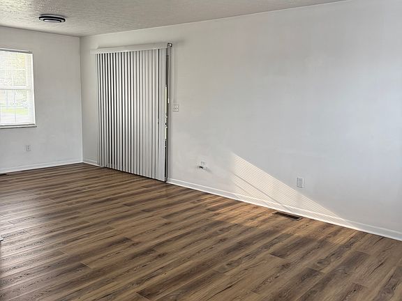 5th image of 464 Kane St